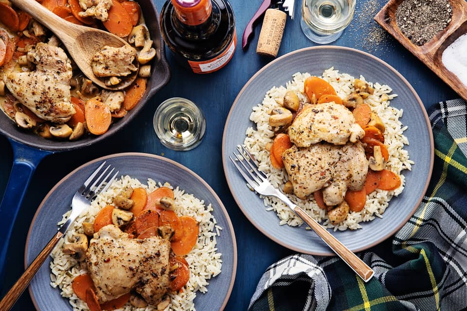 Romanian style chickenin tangy cream sauce - Extra large standard