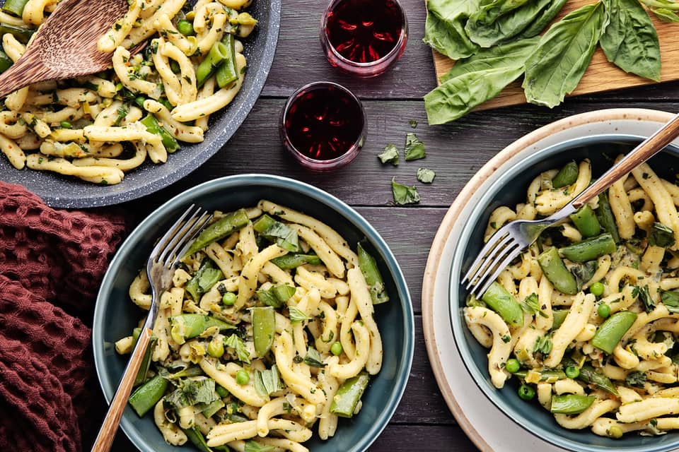 Fresh gemelli leeks string peas - Extra large standard