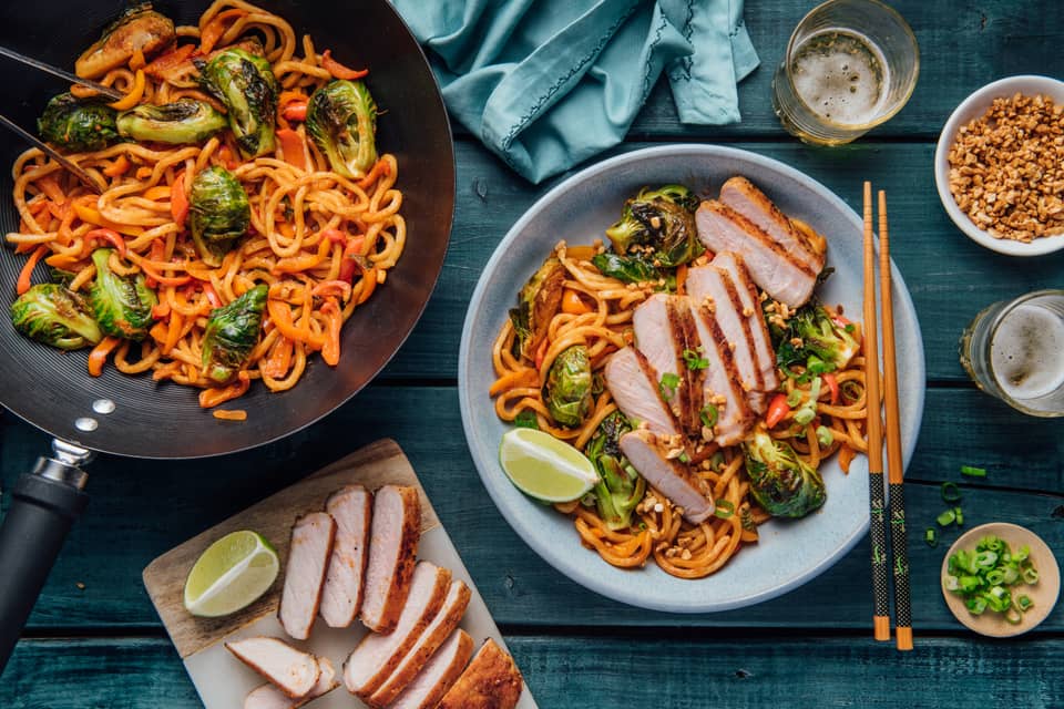 Spiced pork chopsover pad thai - Extra large standard