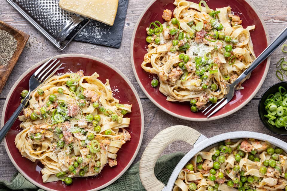 10 minute fresh taglioliniwith pancetta peas - Extra large standard