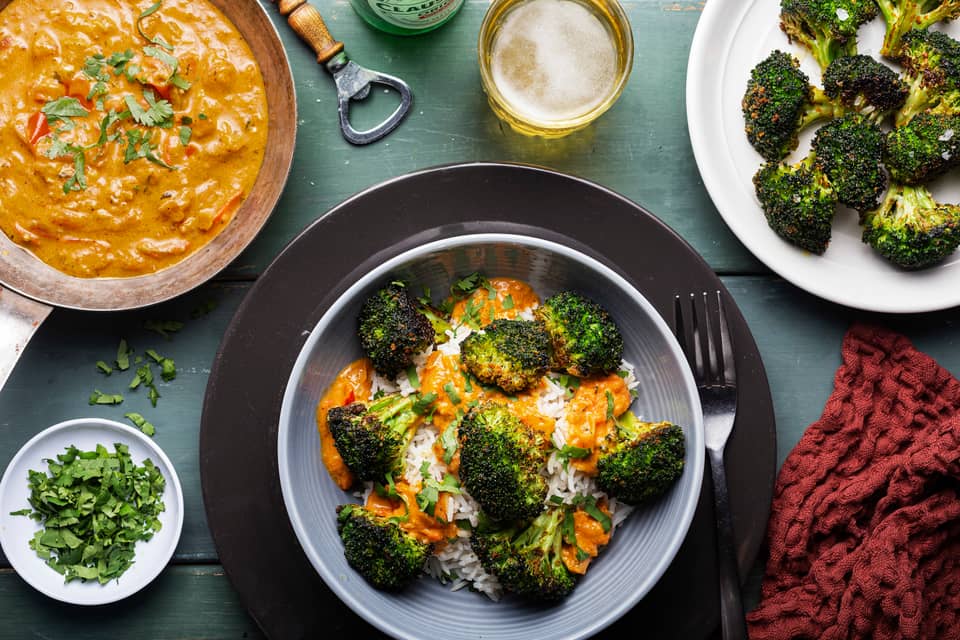 Rich creamy coconut currywith roasted broccoli - Extra large standard