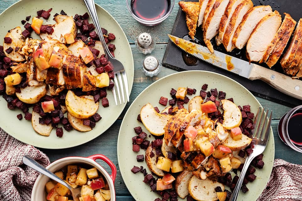 Seared chicken breastswith apple thyme pan sauce - Extra large standard