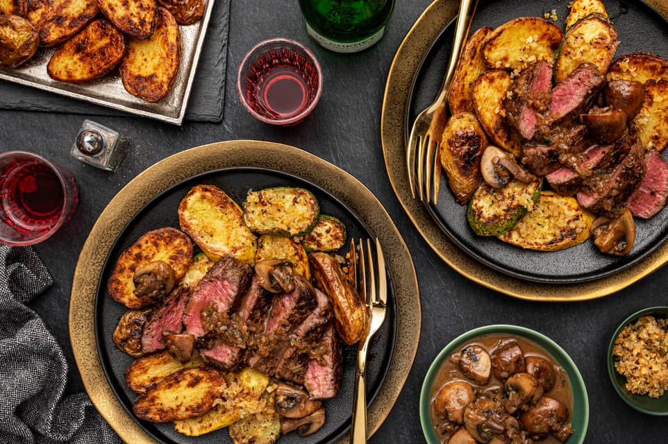 Lartisan seared filets mignonswith mushroom pan sauce - Extra large standard