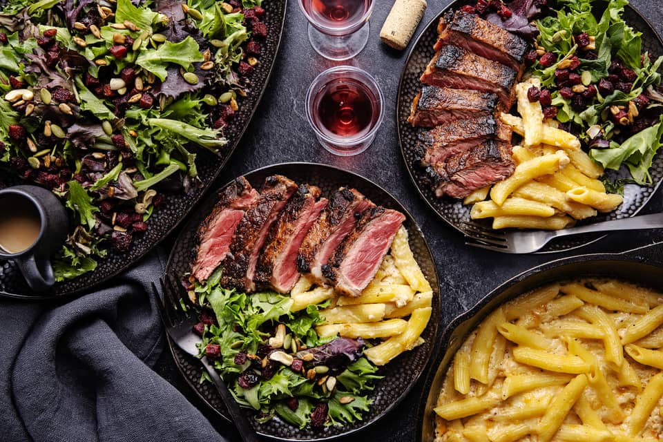 Lartisan strip loin steak smoked cheddar penne skillet - Extra large standard