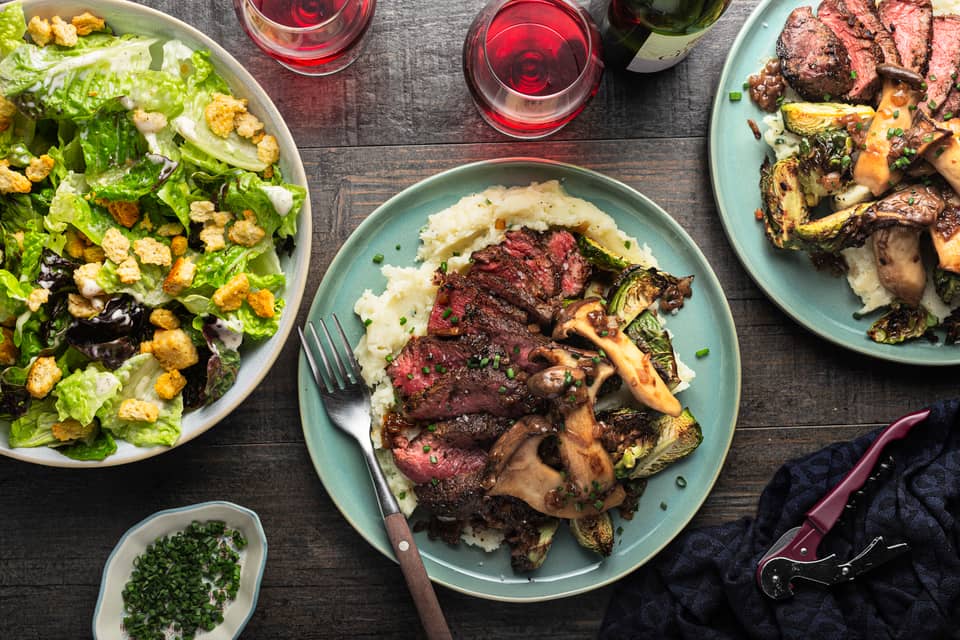 Filets mignonswith roasted garlic mash - Extra large standard