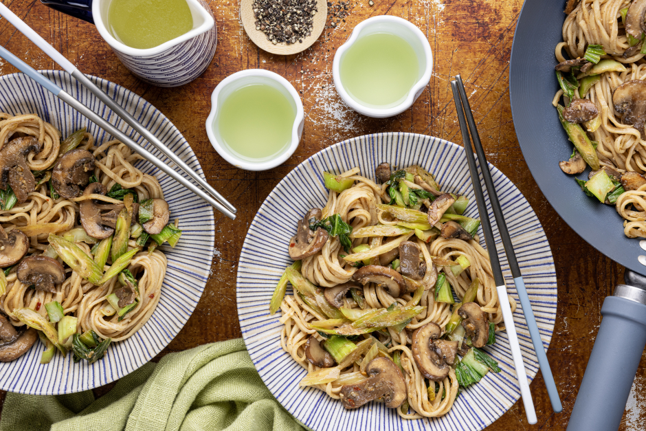 10-Minute Fragrant Vegan Lemongrass-Cashew Noodles