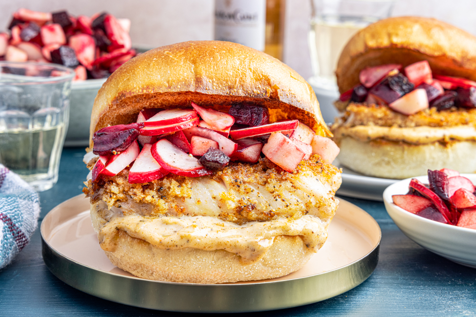 Sandwichs au tilapia croustillant Près de la baie