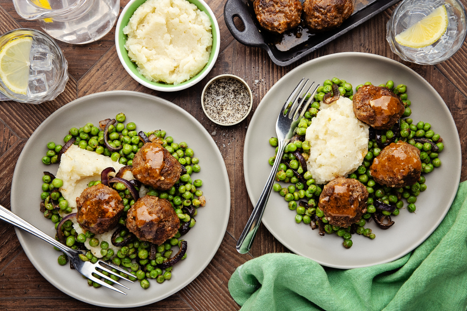Carb-Wise: Pub-Style Beef & Aged Cheddar Meatballs