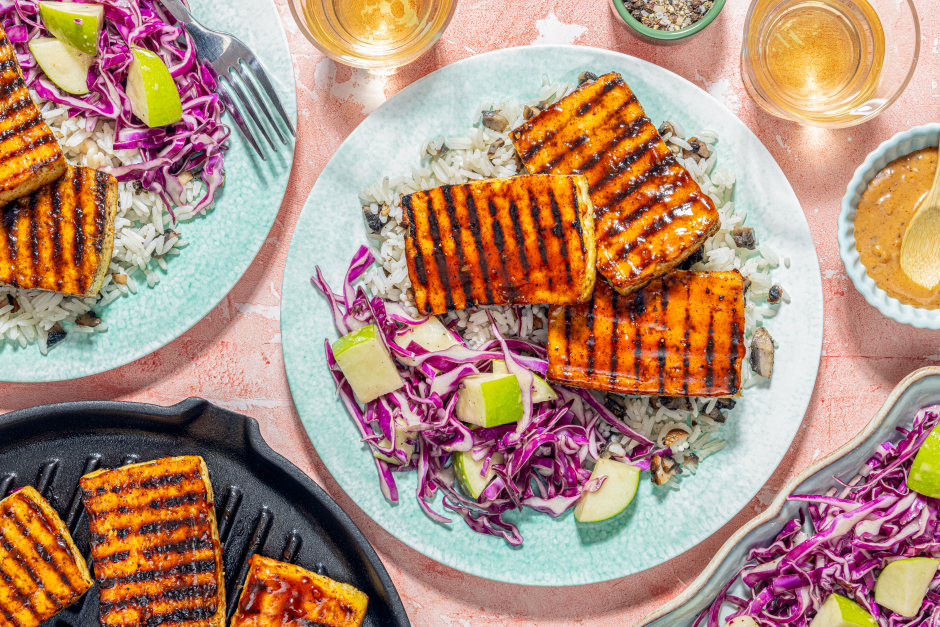 Bols de riz au tofu BBQ et aux portobellos grillés