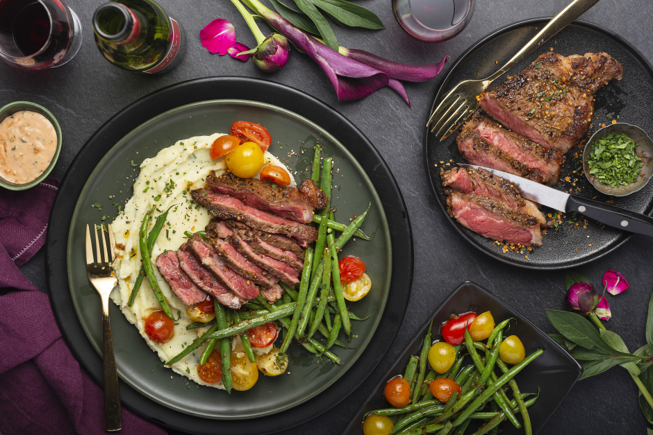 L’Artisan: Strip Loin Steak with Choron Sauce