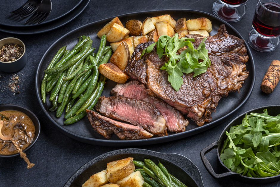 Goodfood x L'Abattoir: Entrecôte de bœuf nourri à l'herbe avec sauce aux porcinis