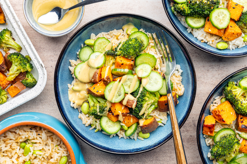 Bols poke aux légumes arachide-tamari