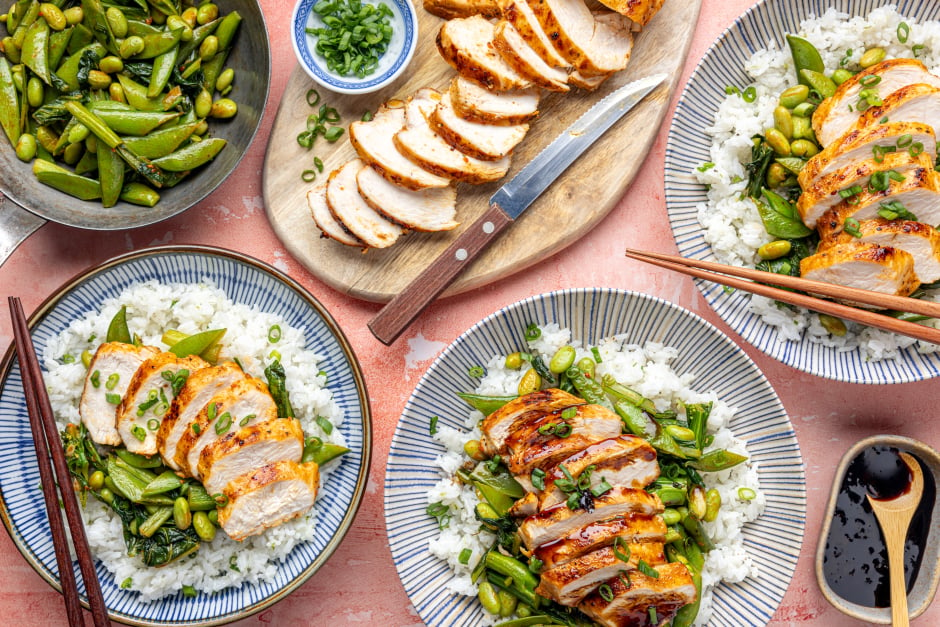 Bols de poulet et légumes croquants japonais