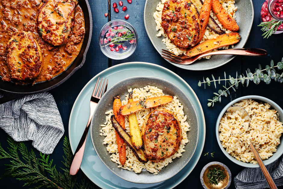 Poêlée de côtelettes de porc crémeuses aux tomates