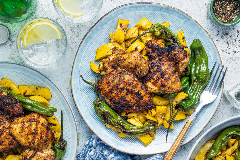 Sain + Sensé: Cuisses de poulet BBQ au beurre à la salsa verde piquante