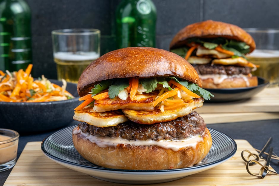 Burgers Wagyu et halloumi style bánh mì