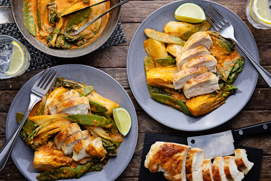 Keto: One-Pan Chicken & Red Curry