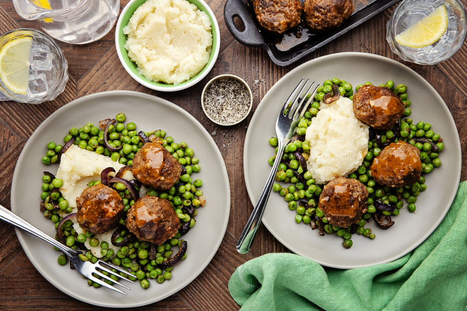 Pub-Style Beef & Aged Cheddar Meatballs