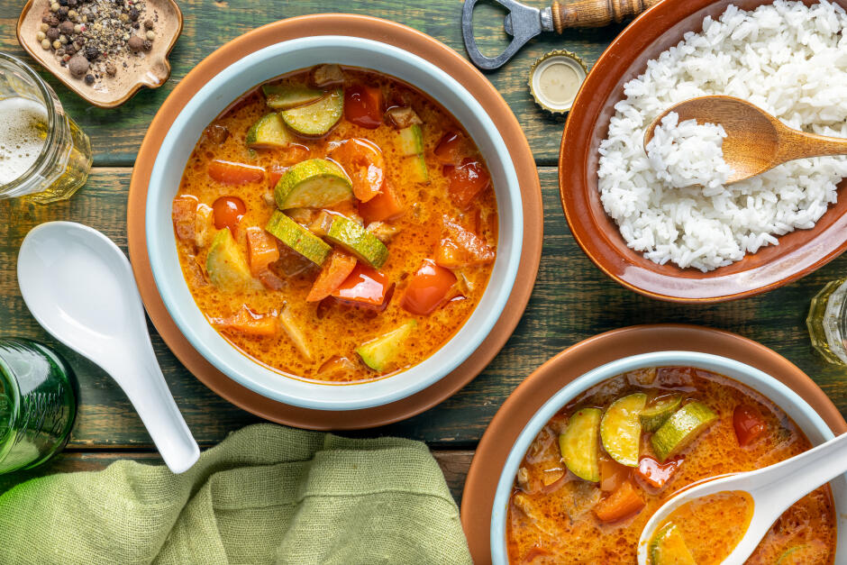 Boost de protéines | Cari rouge piquant végétarien thaïlandais