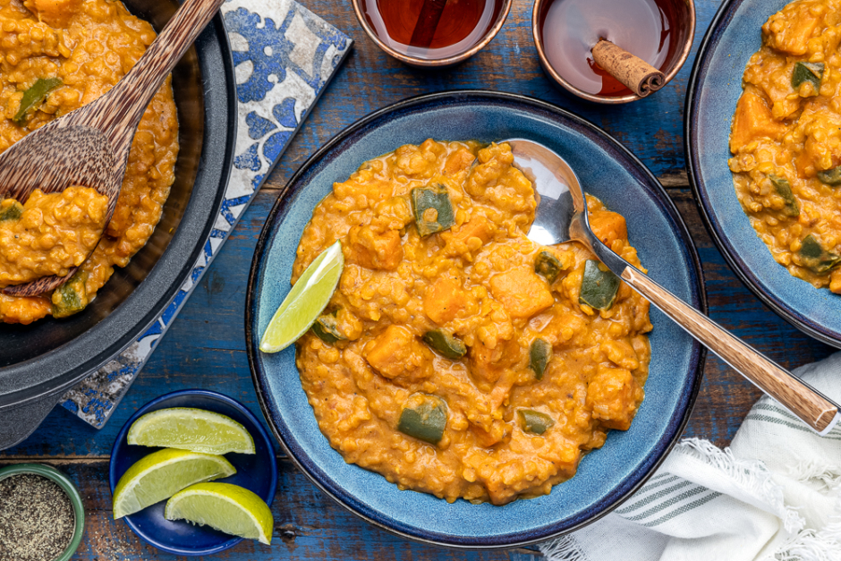 Mulligatawny-Inspired Vegan Lentil Soup