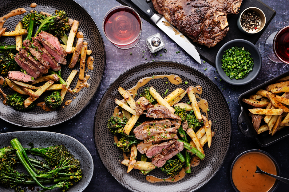 L’Artisan: Seared Porterhouse Steak au Poivre