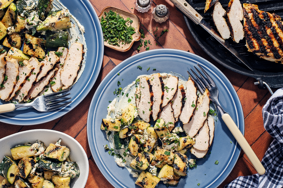 Sain + Sensé: Poitrines de poulet BBQ marinées au labneh