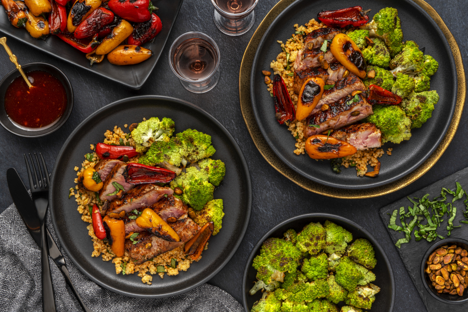 Steaks de thon poêlés et choux romanesco rôtis
