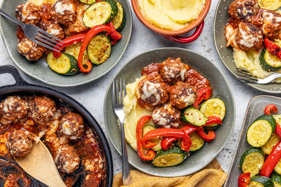 Boulettes de bœuf au gratin bouillonantes