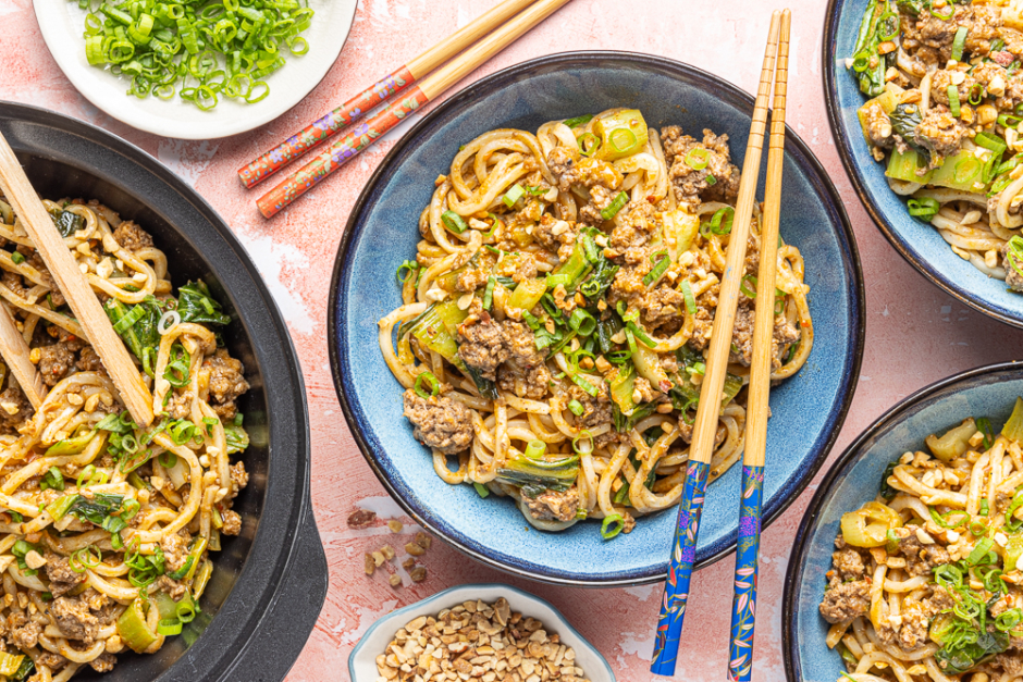 Nouilles dan dan au bœuf haché et aux arachides