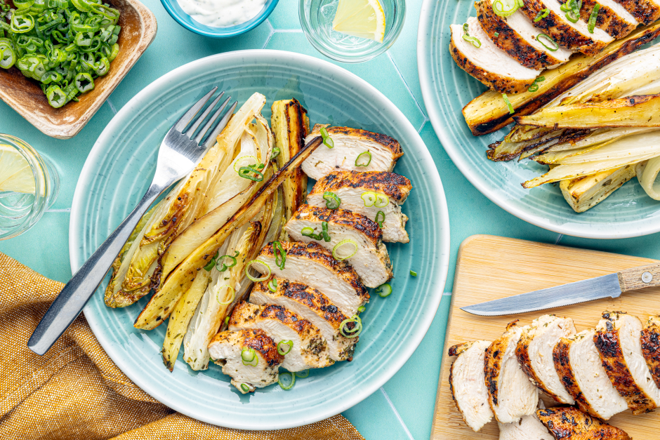 Sain + Sensé: Poitrines de poulet poêlées avec endives et panais rôtis au miel