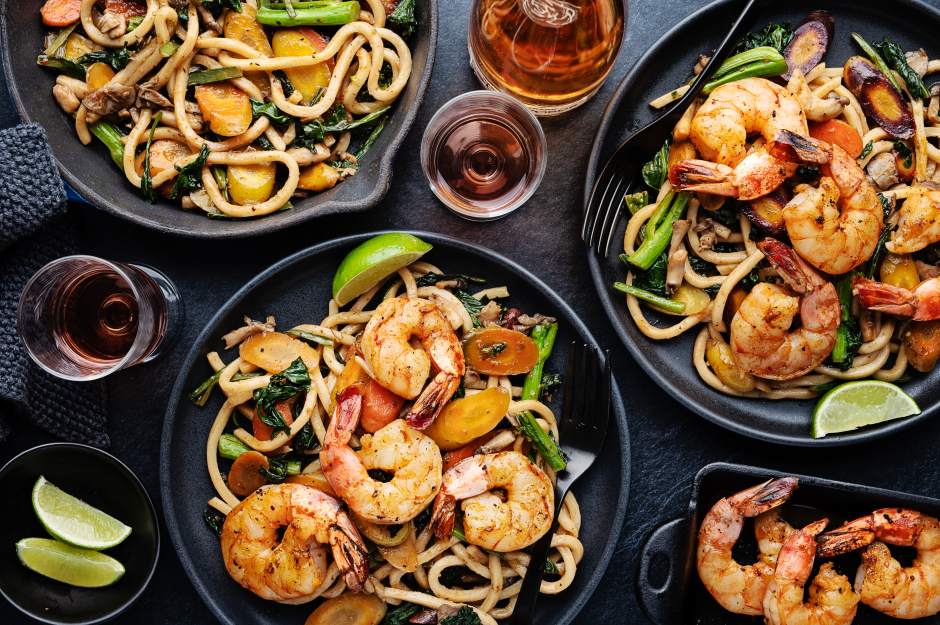 L’Artisan: Crevettes tigrées sur nouilles aigres-douces