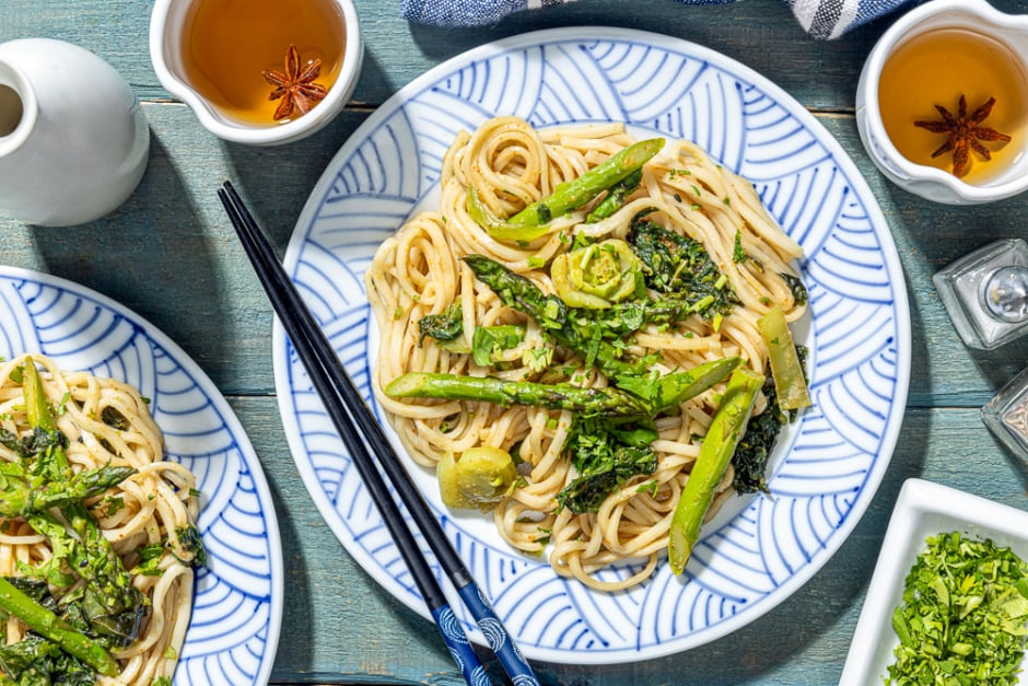 Nouilles japonaises piquantes au miso