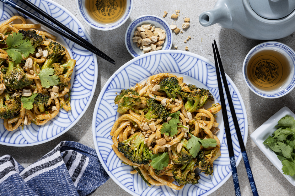 10-Minute Spicy Cashew Butter Udon Noodles