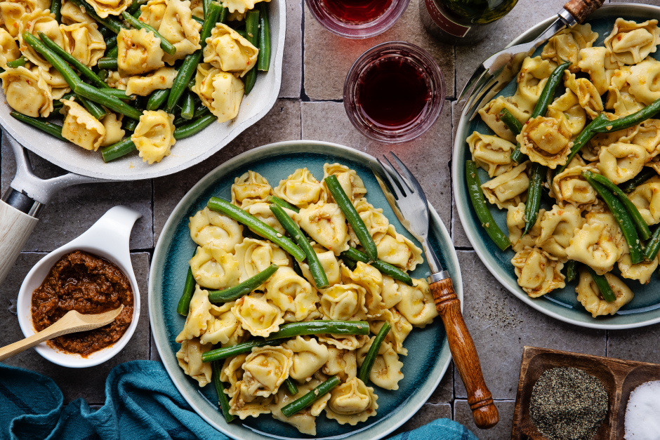 Quick ’n’ Creamy Tomato Pesto Tortellini