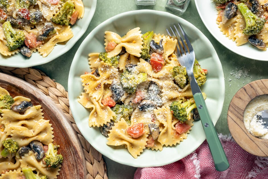 Creamy Veggie Bowties