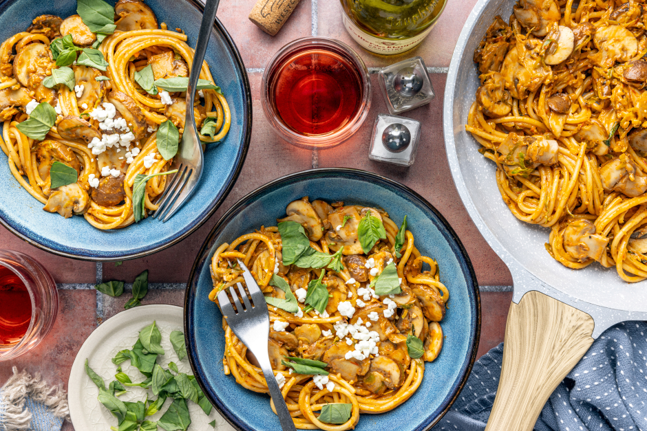 Spaghettis marinara au fromage de chèvre crémeux