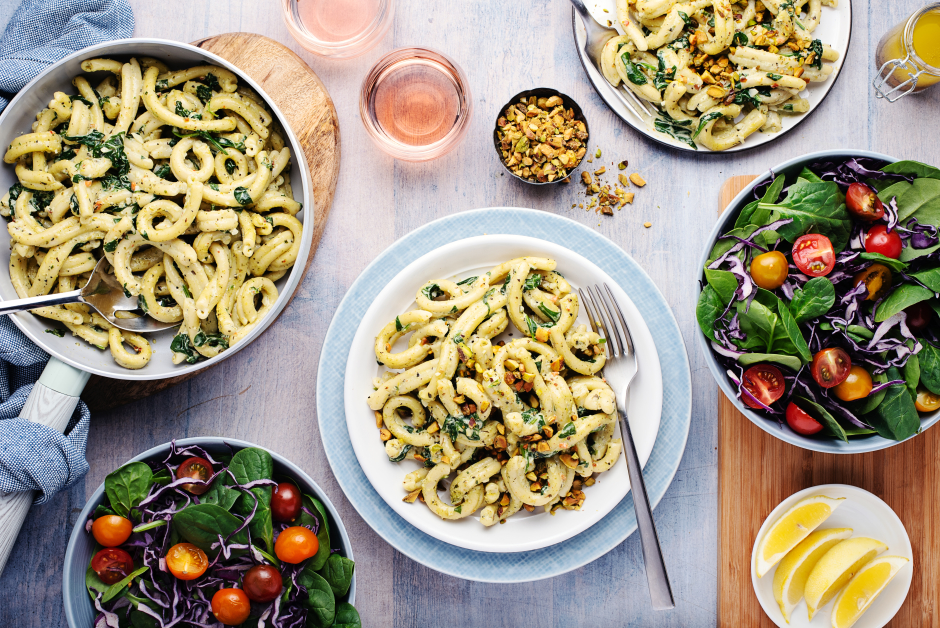 Gemellis frais avec mascarpone, pesto et pistaches grillées