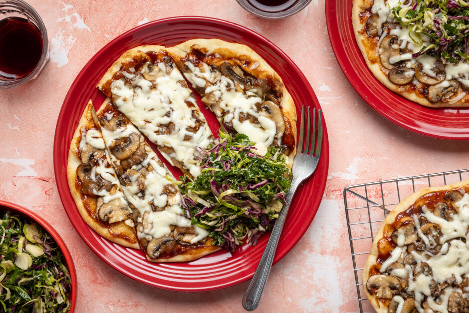 No-Chop BBQ Mushroom Flatbreads